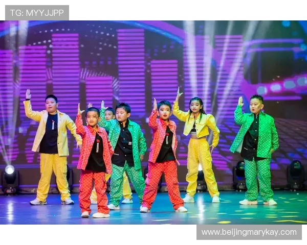 上海街舞队与成都街舞队赛后复盘团队协作的精彩瞬间与经验分享