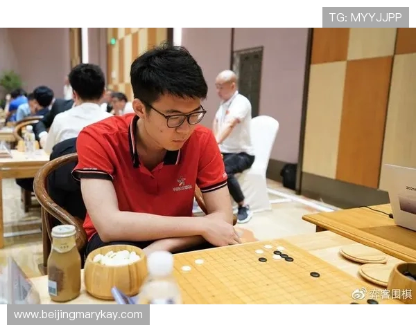 广州滑板队在攀岩联赛中以71分强势领跑积分榜展现实力