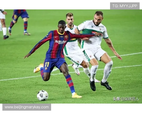 巴萨与尤文图斯在欧洲赛场的激烈对决场地分析与历史回顾